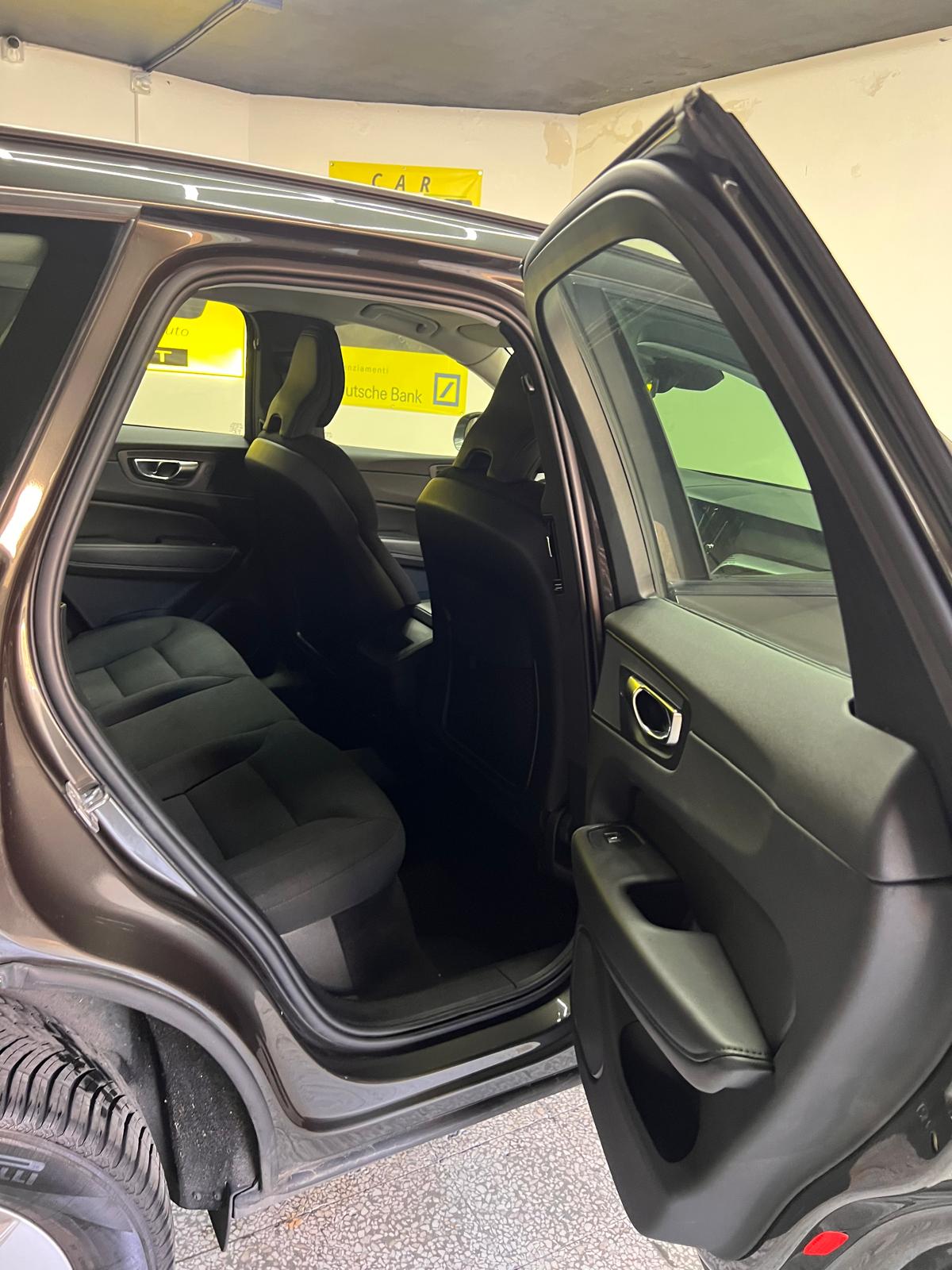 Volvo XC60 II 2022 2.0 b4 Inscription awd auto