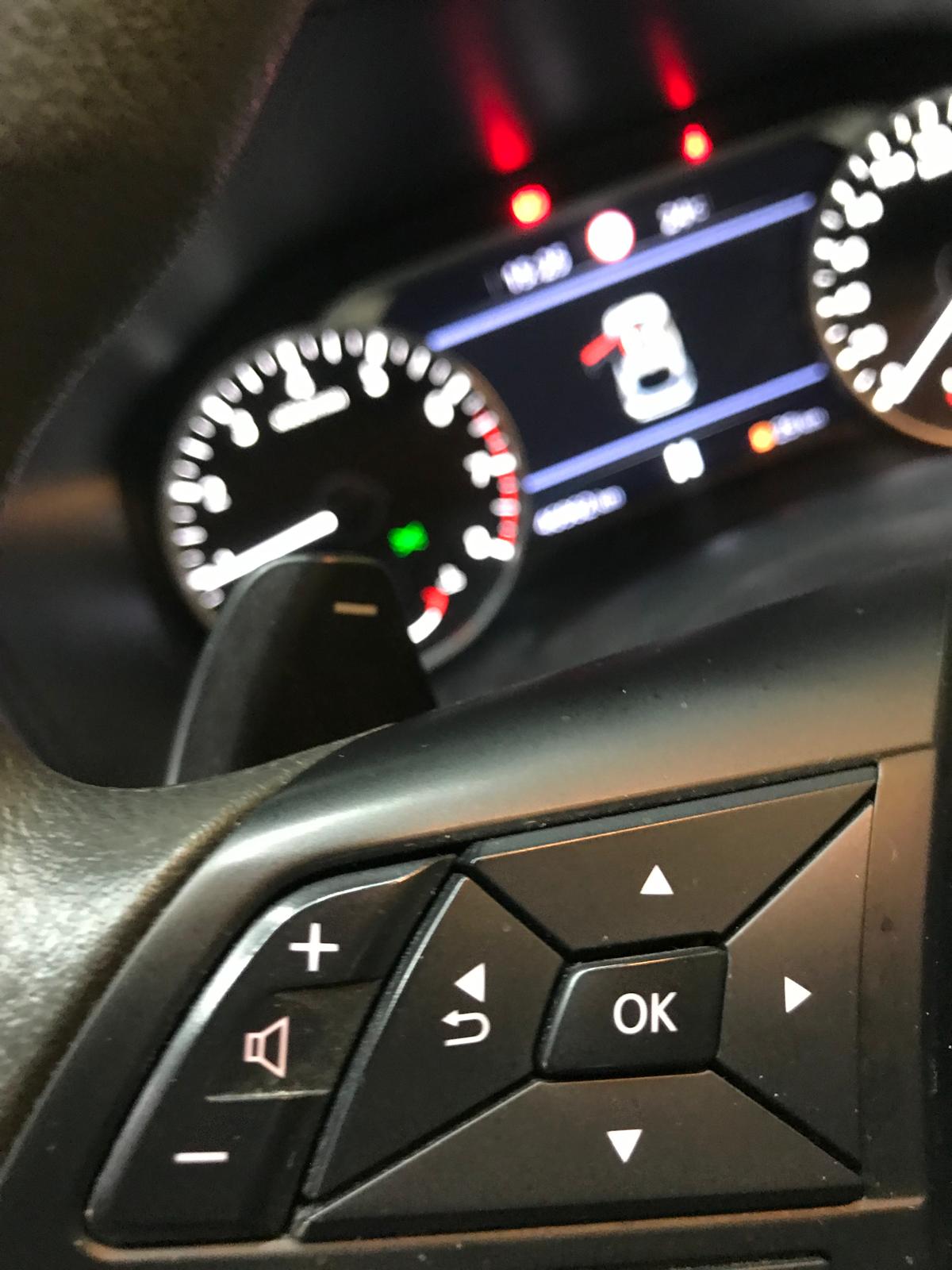  Nissan Juke Acenta 5porte White pear automatic